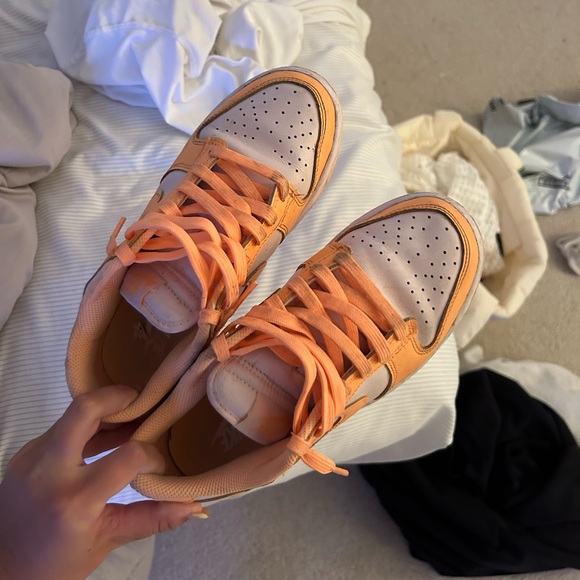Women’s Nike Dunk Low ‘Peach Cream’ - Picture 5 of 5